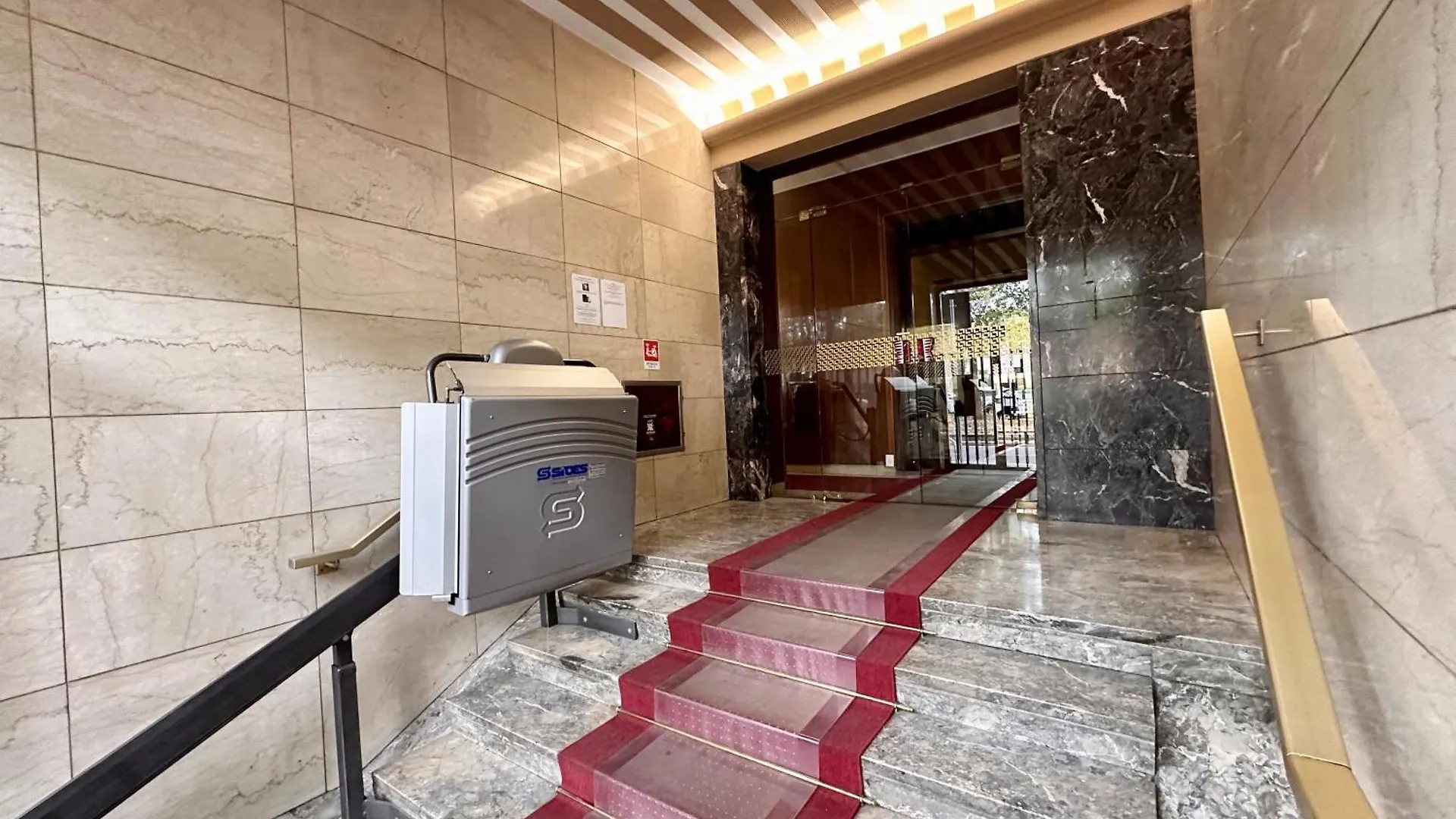 Deluxe Multispace Apartment With Green Terrace Milano