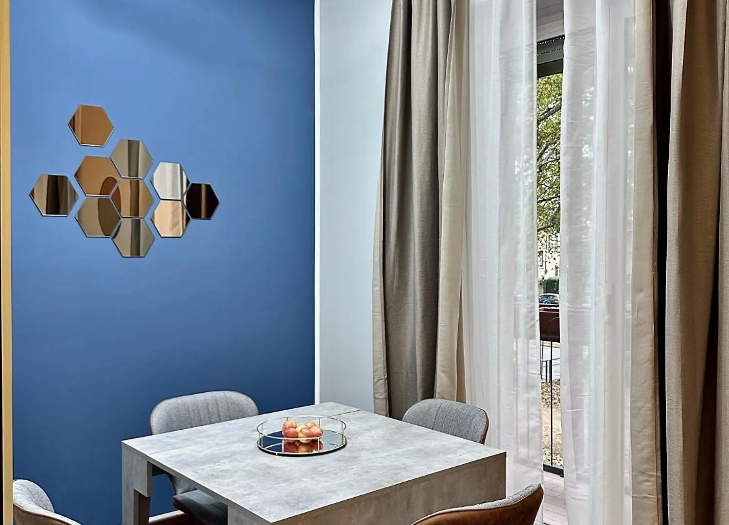 Deluxe Multispace Apartment With Green Terrace Milano Italia