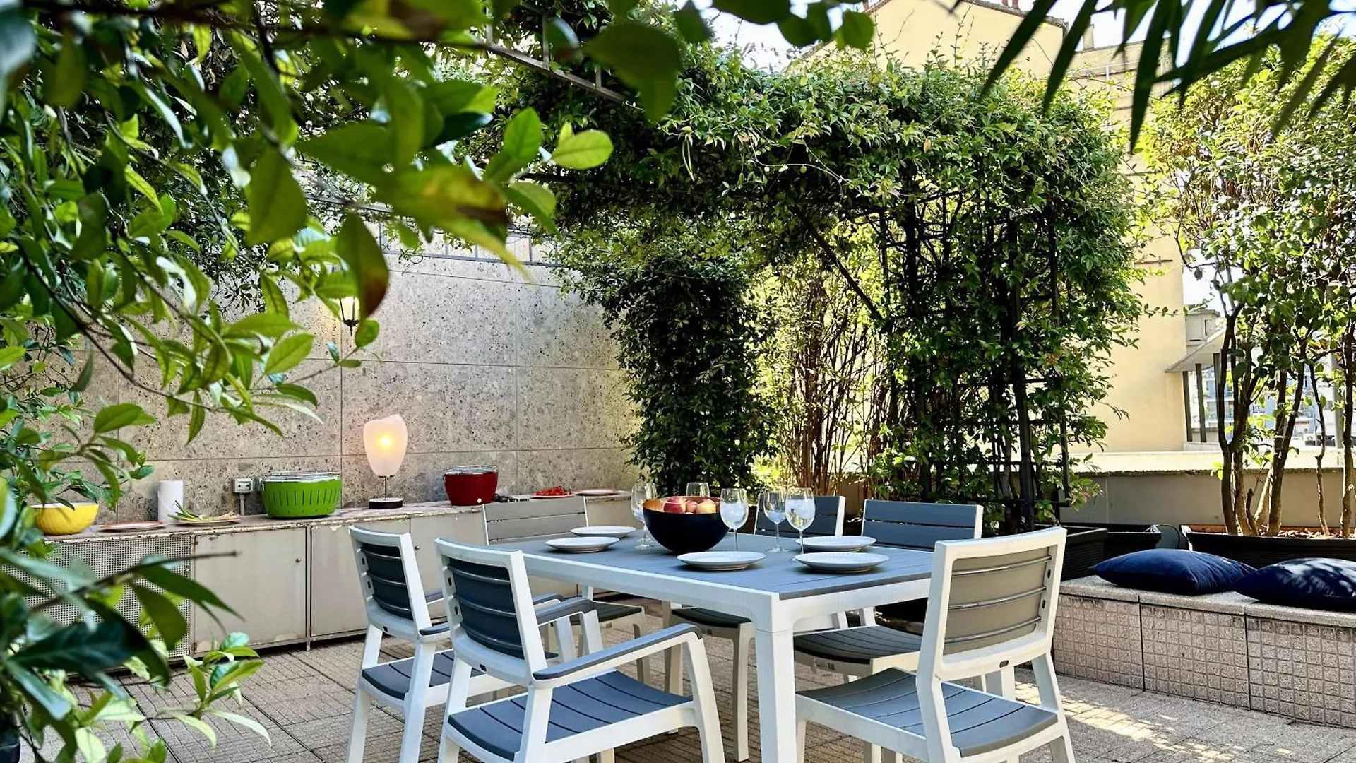 Deluxe Multispace Apartment With Green Terrace Milano
